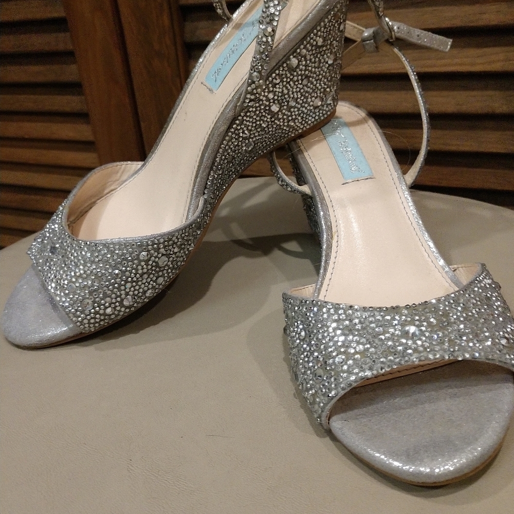 Silver sparkle wedges